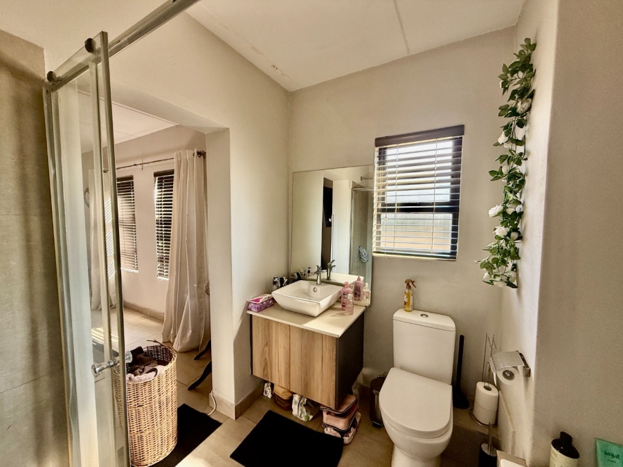 To Let 3 Bedroom Property for Rent in Melodie North West
